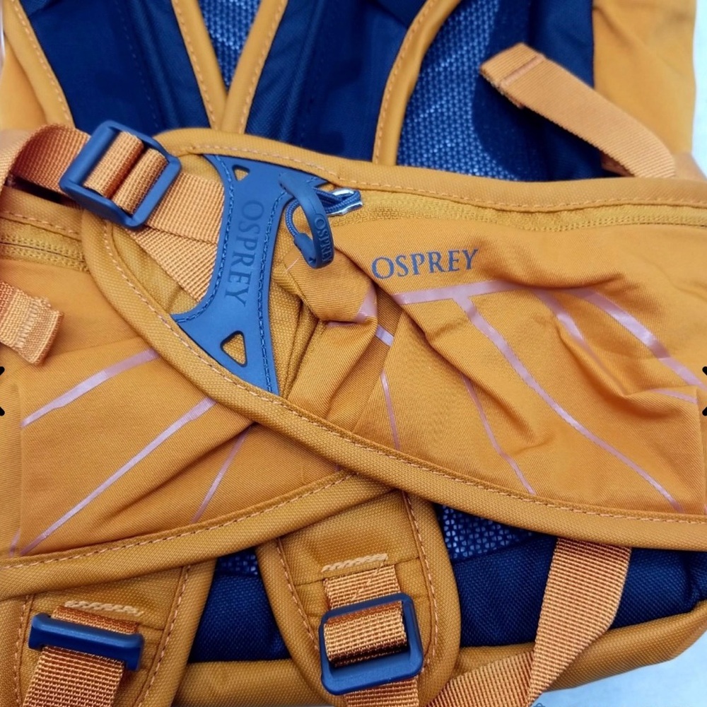 Osprey Raptor Biking Backpack W/ Hydraulics Reservoir, Orange 14L NWT’S - Picture 5 of 8